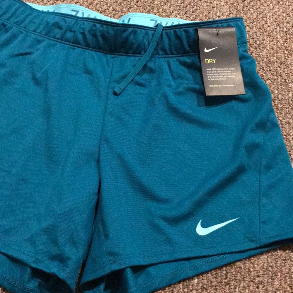 New Women NIKE DRY-FIT Running ๐โโ๏ธ Shorts Sz S - Picture 8 of 8